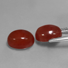 Corniola naturale rosso da  ct, taglio ovale, traslucido
