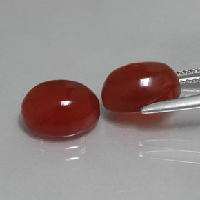 Corniola naturale rosso da  ct, taglio ovale, traslucido