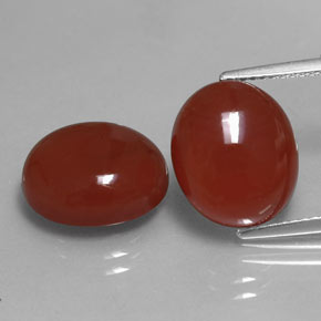 Corniola naturale rosso da  ct, taglio ovale, traslucido