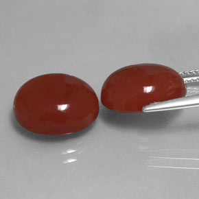 Corniola naturale rosso da  ct, taglio ovale, traslucido
