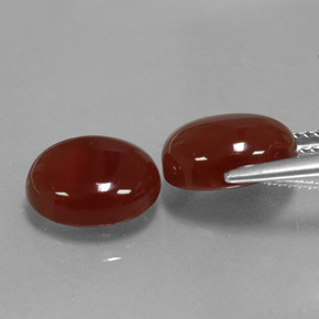 Corniola naturale rosso da  ct, taglio ovale, traslucido