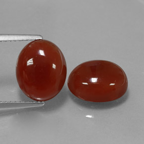 Corniola naturale rosso da  ct, taglio ovale, traslucido