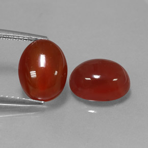 Corniola naturale rosso da  ct, taglio ovale, traslucido