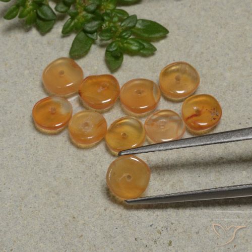 Corniola naturale dorato da 4,47 ct, forma fantasia, traslucido