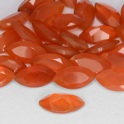 Corniola Arancio scuro rossastro naturale da 0.51 ct, Taglio marquise, Traslucido
