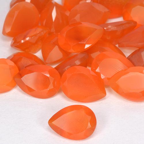 Corniola Arancione brillante naturale da 0.63 ct, Forma a pera, Traslucido