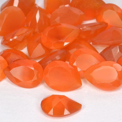 Corniola Arancione brillante naturale da 0.63 ct, Forma a pera, Traslucido