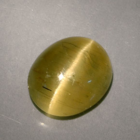 Apatite occhio di gatto Giallo verde naturale da 3.09 ct, Taglio ovale, Traslucido