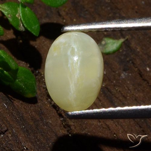 1.80ct Naturale Giallo medio-chiaro Opale Occhio di Gatto, Ovale, Traslucido