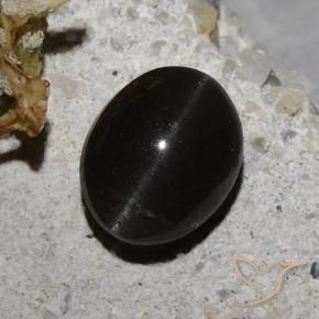 Scapolite occhio di gatto Nero naturale da 2.35 ct, Ovale, Traslucido