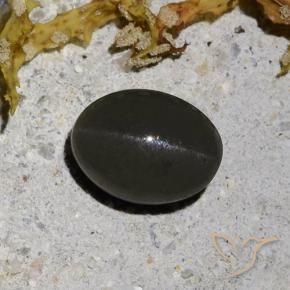 Scapolite occhio di gatto Nero grigiastro scuro naturale da 2.09 ct, Ovale, Traslucido
