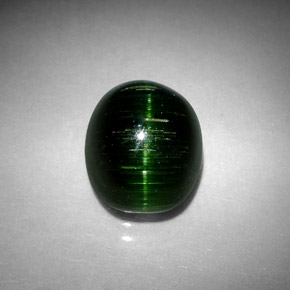 Cat's eye tourmaline naturale verde da 4,67 ct, taglio ovale, opaco