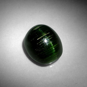 Cat's eye tourmaline naturale verde da 4,67 ct, taglio ovale, opaco