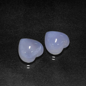 Calcedonio naturale blu da  ct, a forma di cuore, traslucido
