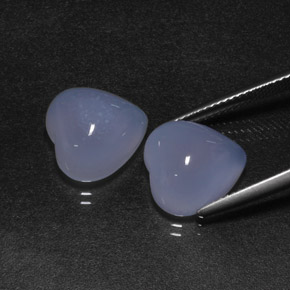 Calcedonio naturale blu da  ct, a forma di cuore, traslucido
