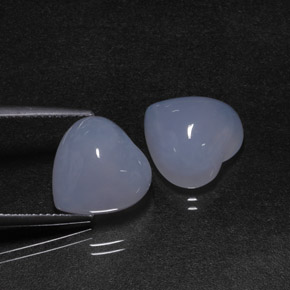 Calcedonio naturale blu da  ct, a forma di cuore, traslucido