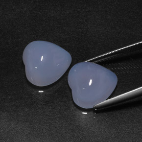 Calcedonio naturale blu da  ct, a forma di cuore, traslucido