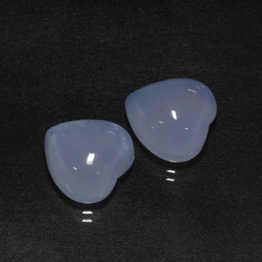 Calcedonio naturale blu da  ct, a forma di cuore, traslucido