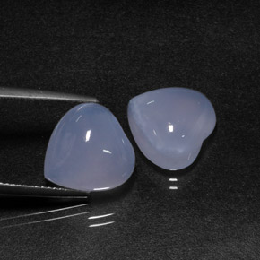 Calcedonio naturale blu da  ct, a forma di cuore, traslucido
