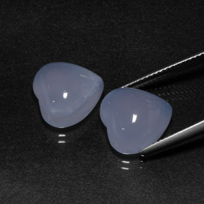 Calcedonio naturale blu da  ct, a forma di cuore, traslucido