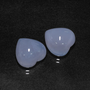 Calcedonio naturale blu da  ct, a forma di cuore, traslucido