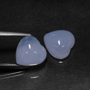 Calcedonio naturale blu da  ct, a forma di cuore, traslucido