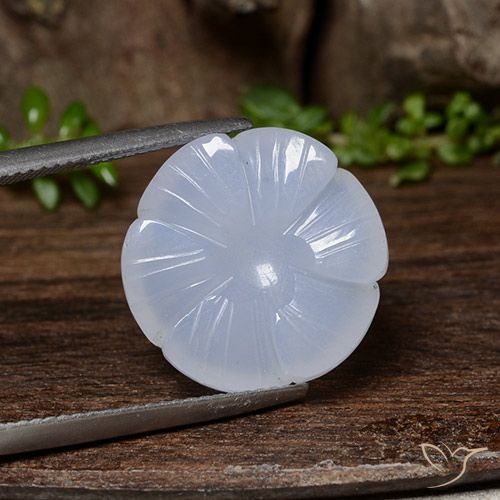 11.84ct Naturale Viola Blu Calcedonio, Taglio a fiore, Traslucido
