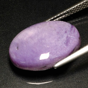 Charoite Viola naturale da 8.19 ct, Taglio ovale, Opaco