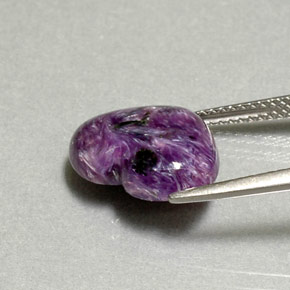 Caroite naturale viola da 4,95 ct, a forma di cuore, opaco