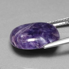 Charoite Viola naturale da 5.33 ct, Taglio ovale, Opaco