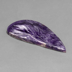 Caroite naturale viola da 40,30 ct, forma fantasia, opaco