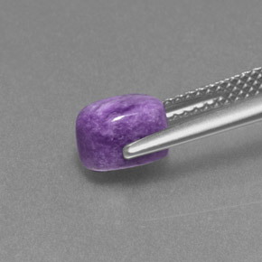 Charoite Viola naturale da 1.50 ct, Taglio ovale, Opaco