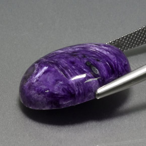 Charoite Viola naturale da 19.17 ct, Taglio ovale, Opaco
