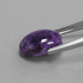 Charoite Viola naturale da 6.09 ct, Taglio ovale, Opaco