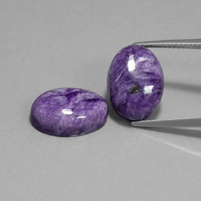 Caroite naturale viola da  ct, taglio ovale, opaco
