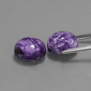 Caroite naturale viola da  ct, taglio ovale, opaco