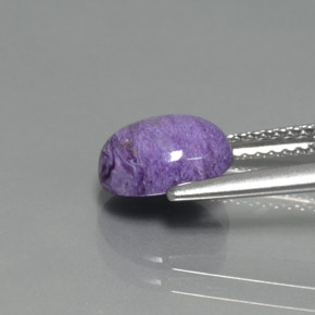Charoite Viola naturale da 1.88 ct, Taglio ovale, Opaco