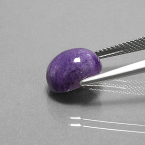 Charoite Viola naturale da 4.20 ct, Taglio ovale, Opaco