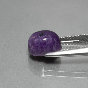 Charoite Viola naturale da 2.80 ct, Taglio ovale, Opaco
