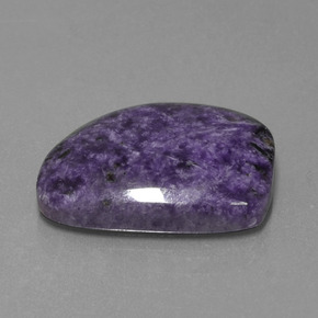 Caroite naturale viola da 17,13 ct, forma fantasia, opaco