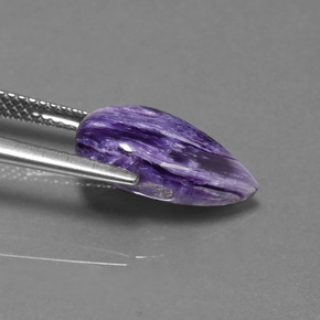 Caroite naturale viola da 4,07 ct, taglio a pera, opaco