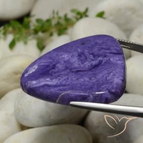 Charoite Viola Intenso naturale da 43.59 ct, Taglio trillion, Opaco