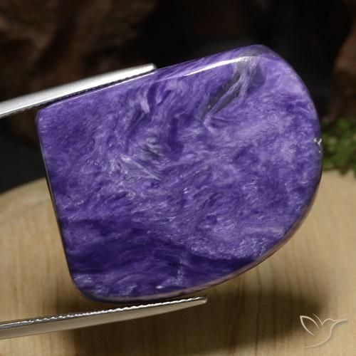 Charoite Viola Intenso naturale da 46.73 ct, Taglio a fantasia, Opaco