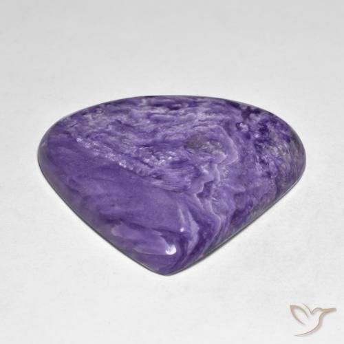 Caroite naturale viola da 51,09 ct, taglio a pera, opaco