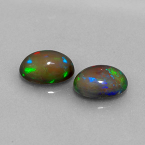 Opale cioccolato naturale multicolore da  ct, taglio ovale, traslucido