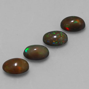Opale cioccolato naturale multicolore da 2,14 ct, taglio ovale, traslucido