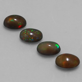 Opale cioccolato naturale multicolore da 2,14 ct, taglio ovale, traslucido