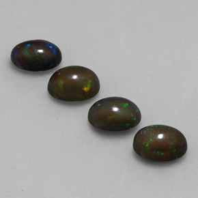 Opale cioccolato naturale multicolore da 2,39 ct, taglio ovale, traslucido