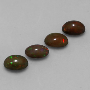 Opale cioccolato naturale multicolore da 1,88 ct, taglio ovale, traslucido