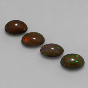 Opale cioccolato naturale multicolore da 1,88 ct, taglio ovale, traslucido